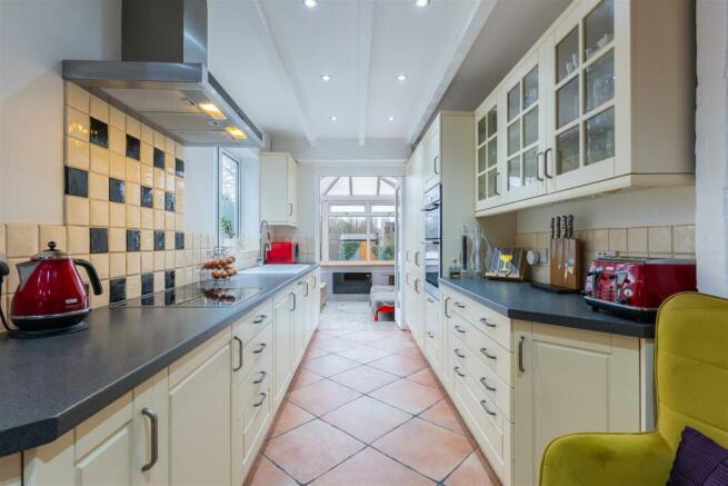 kitchen-3.jpg