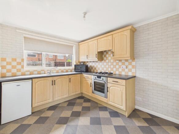3 bed Semi-Detached for sale Image 3