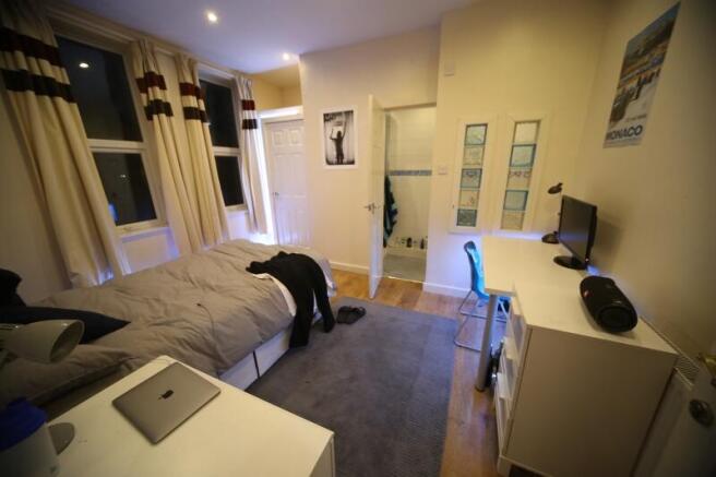 Photo 3