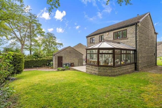 4 bed Detached for sale Image 5