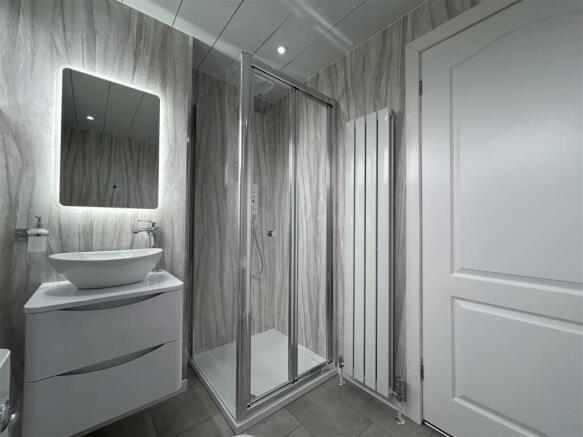 BATHROOM ALTO.jpeg
