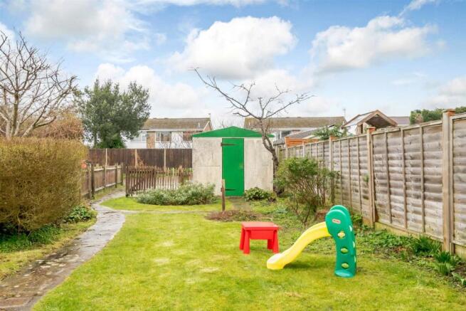 Neatly Enclosed Rear Garden