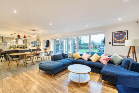 Tadmor Close, Lower Sunbury, TW16