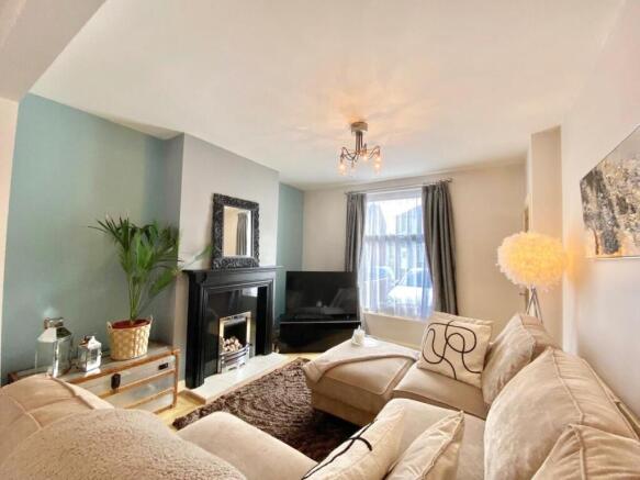 LOUNGE AREA