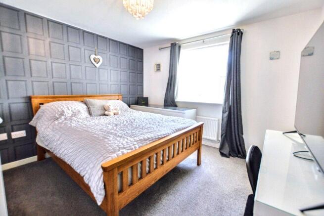 4 bed Detached for sale Image 9