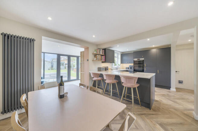 1363506-6-68e6508...