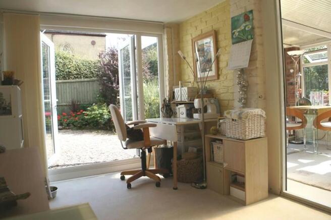 SITTING ROOM/S...