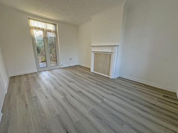 Living room (2)