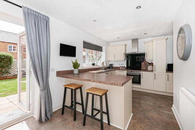 3 bed Detached for sale Image 8