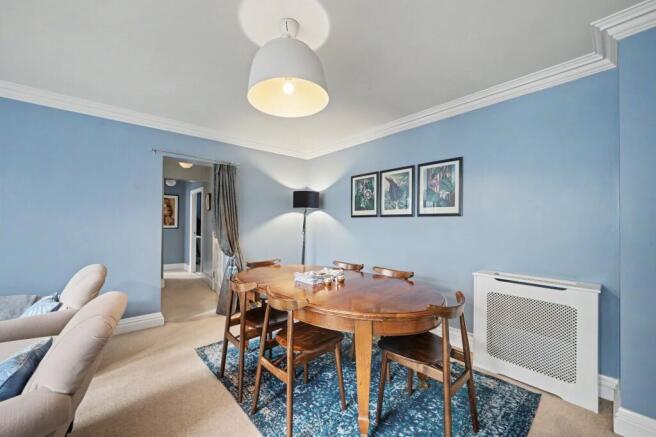 3 bed Apartment for sale Image 10