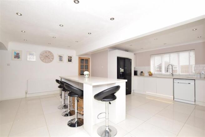 Kitchen/Breakfast Area