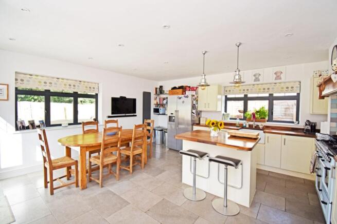 Kitchen/Breakfast
