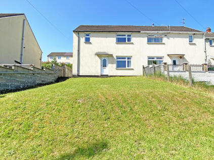 Hengoed Avenue, Cefn Hengoed, Hengoed, CF82 7LE