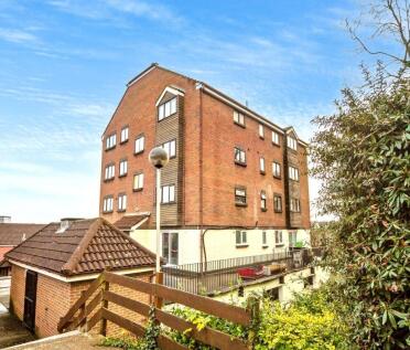 Flat 5, Swift House, Springvale, Maidstone, ME16 0AF