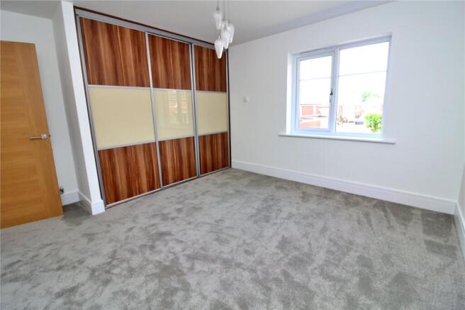 4 bed Detached for sale Image 6