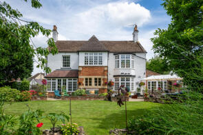 Sedgeberrow House, Winchcombe Road, Evesham WR11 7UA