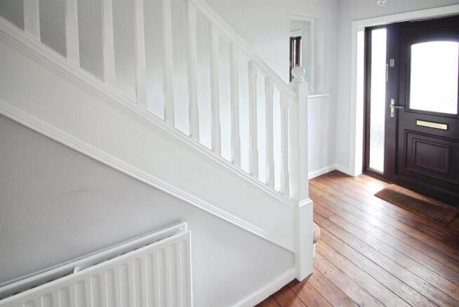 4 bed Semi-Detached for sale Image 8