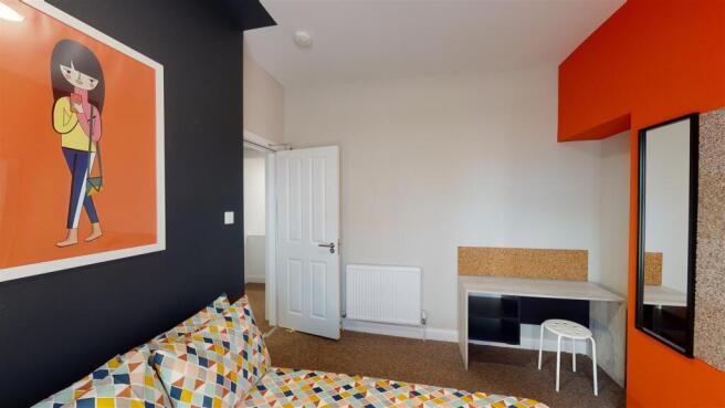 4 bed House Share to rent Image 6