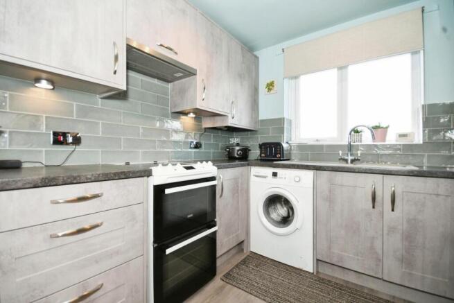 KITCHEN 02.jpg