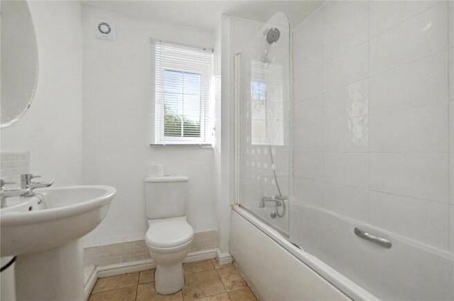 3 bed Apartment for sale Image 9