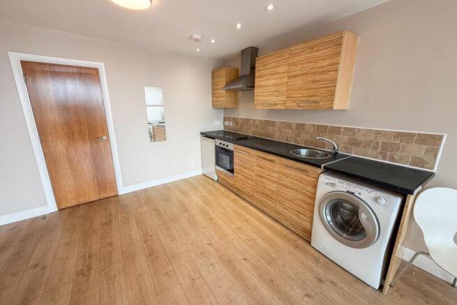 1 bed Flat to rent Image 9