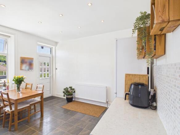 2 bed Terraced for sale Image 10