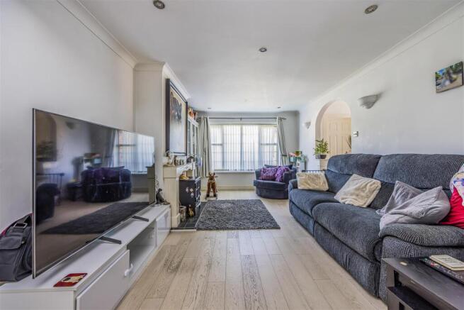 184 Cherry Tree Avenue, Cowplain-PorticoMarketing-