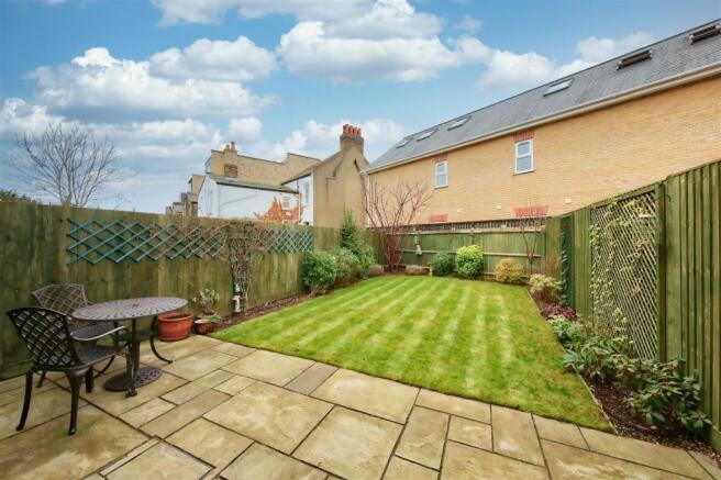 74_summerley_street_gdn.jpg