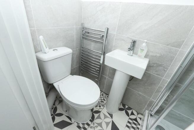 5 bed Terraced to rent Image 12