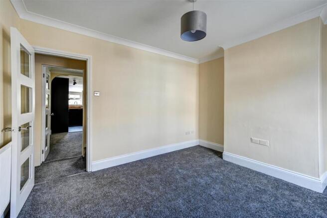 Sitting room alternative angle.jpg