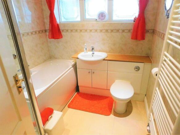 Bath/Shower Room