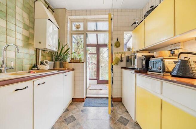 Kitchen shot 2
