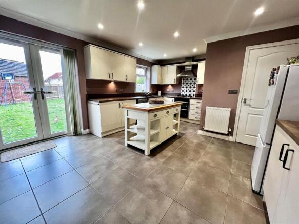 Kitchen/Dining Room
