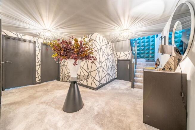 25090-19 57 The Arena_003