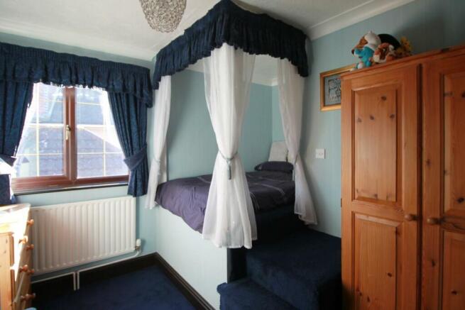 Bed 4.JPG