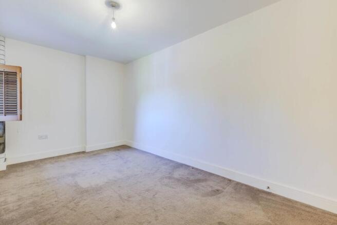 2 bed Flat for sale Image 10