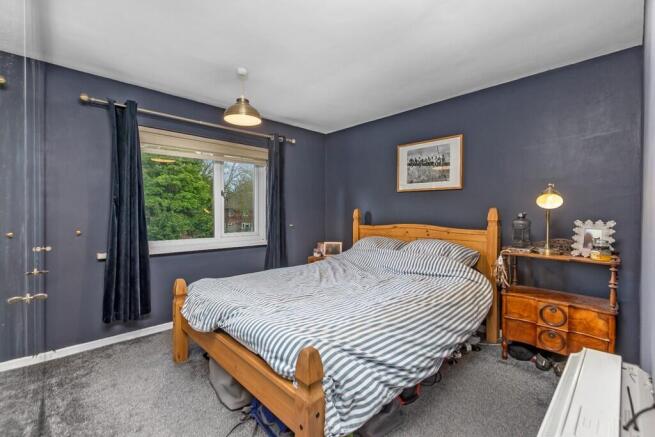 2 bed Terraced to rent Image 5