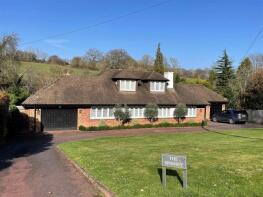 The Spinney, Forest Drive, Tadworth KT20 6LN