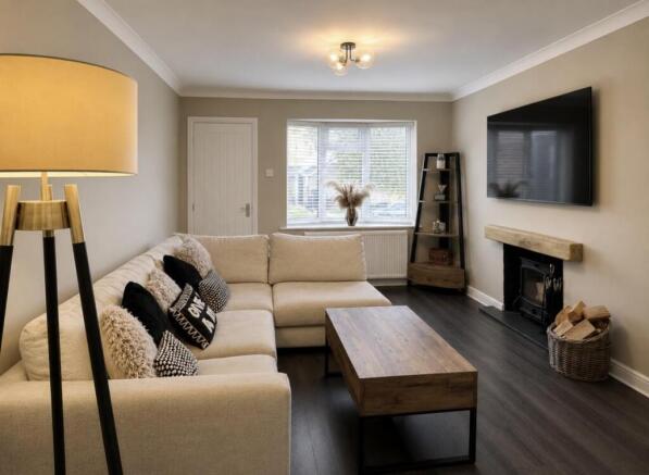 2 bed Semi-Detached to rent Image 2