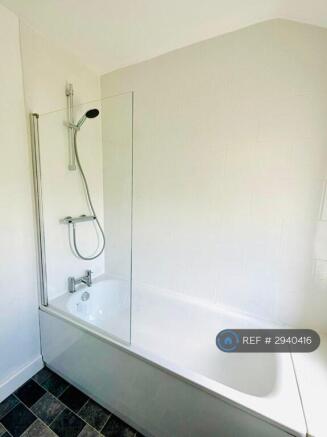 3 bed Terraced to rent Image 10