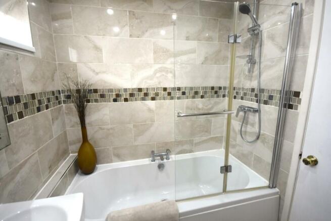 BATHROOM SUITE