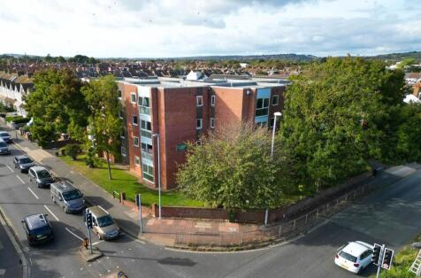Northcourt Road, Worthing, BN14