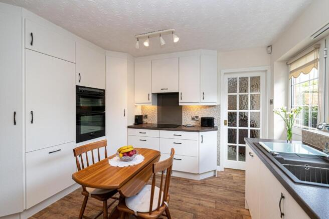 Kitchen/Breakfast Ro