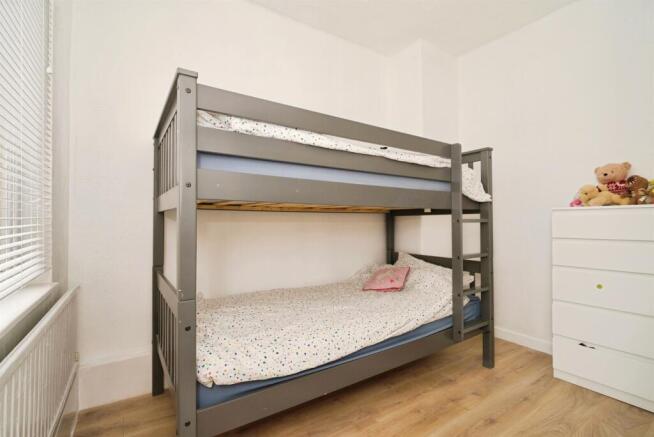 3 bed Terraced for sale Image 10