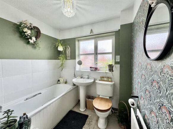 3 bed Detached for sale Image 5