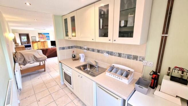 Annexe Kitchen/Utility