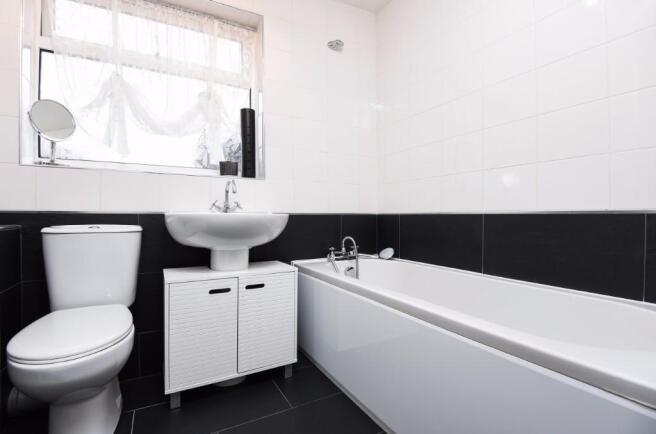 Family Bathroom 