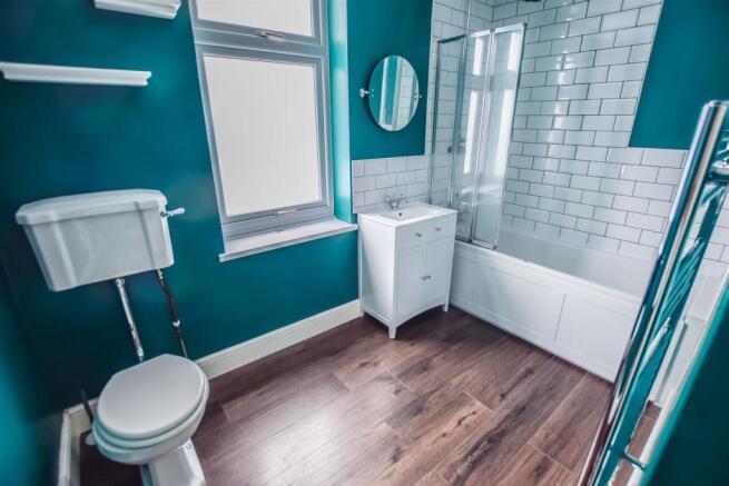 1st Floor Bathroom