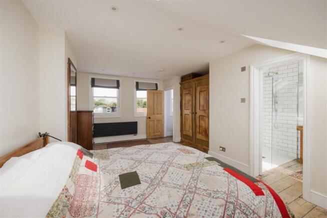 Mildenhall Road, E5