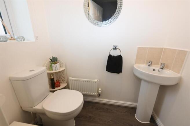 3 bed Semi-Detached for sale Image 10
